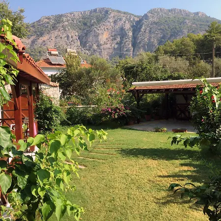 Aparthotel Nar Suites