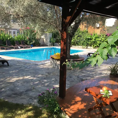 Ξενοδοχείο με διαμερίσματα Nar Suites *